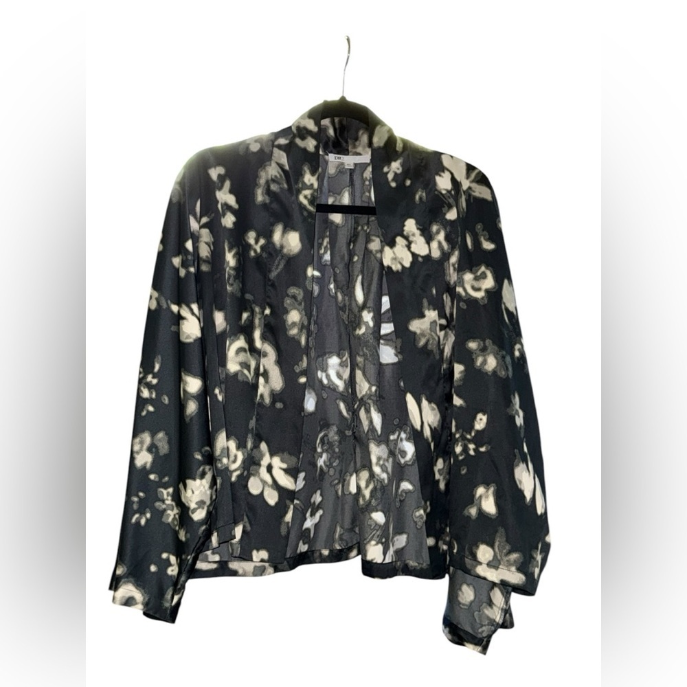 DR2 Floral Print Short Kimono